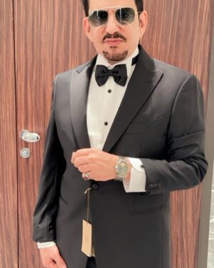 Abdullah Al Sadhan Instagram - اعرف علامة الماركة موجودة معلقة ، السؤال الطقم مناسب لي ؟