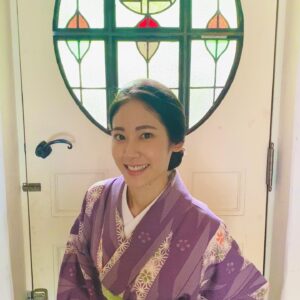 Abe Junko Instagram - 久しぶりのお着物が
嬉しくて。。(∗˃̶ ᵕ ˂̶∗)

昨晩の『親友交歓』いかがでしたか？

太宰治の本の世界に
ちょっともぐり込んだようで
胸が踊りました♡

#親友交歓
#5分後に意外な結末 
#太宰治