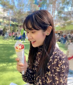 Abe Junko Instagram - 🍓

お久しぶりです🤲💕
1ヶ月があっという間に過ぎていました🌀！
子どもに接していると
たくさんの気づきがあります😌🌱
自分の子どもも勿論ですが、こんな小さな子どもたちの笑顔を守っていけたらいいなと感じています♡🤲

まずはゆっくり自分の体力回復に向けてがんばるぞー❤️‍🩹

#甘いもの食べがち