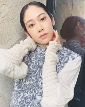 Abe Junko Instagram - お知らせです！
映画「リング・ワンダリング」の初日舞台挨拶が決定しました🌸

笠松将さん、金子雅和 監督とともに登壇させて頂く予定です☺️♪

日時は、2/19(土) 13:00 の回上映後　/　15:15 の回上映前。
シアター・イメージフォーラムにて🎥

2月16 日午前 0 時よりシアター・イメージフォーラムウェブサイトにて発売開始します！
https://imageforum.co.jp/theatre/

みなさんとお会いできるのを楽しみにしています♪
どうぞよろしくお願い致します🤲✨

👗✨ワンピース、ブラウス
@tiit_tokyo
@the.pr_