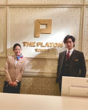 Abe Junko Instagram - ドラマW『Hotel ~next door~』第4話いかがでしたか？

キャリアと人生のバランスについての葛藤…
登場人物達と共に自然と心が解かれるような1話でしたね♡

そして…
相変わらずちょっとお節介なかすみ😅💦笑
みなさんはだれかからの素敵なお節介に
助けてもらった経験はありますか？♡

#ドラマW #hotelnextdoor 
#ディーンさんのTwitterから💕📸
@tfjok