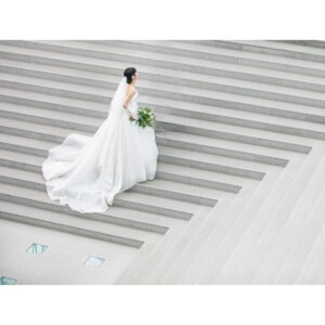 Abe Junko Instagram - 👰‍♀️💓

今春5月に入籍しましたが、先日、式を無事に挙げることができました🧚‍♀️✨

たくさんの方々に支えられて
これまで生きてきたことを想うと
『いま』与えられている時間に
謙虚な気持ちが生まれました。

お世話になっている方々、
いつも応援して下さる皆様、
そして家族、両親への感謝の気持ちを忘れずに
日々精進して参ります。