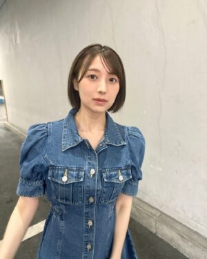 Abe Wakana Instagram - 今日から７月ですね🌻

夏といえば何を思い浮かべますか？
私は、今回はお腹の横部分を出すことで
夏を演出してみました🌻

#jouetie#adidas#ワンピース#夏#夏コーデ#ショート