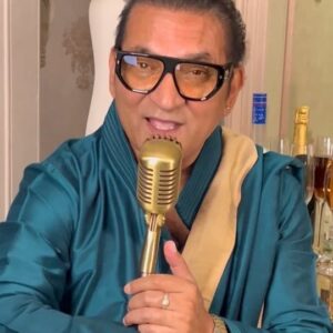 Abhijeet Bhattacharya Instagram - Yehi woh jagah hai...

#abhijeetunplugged
#yehiwohjagahhai
#ashabhosle
#opnayyar
#puranegaane
#bollywoodsongs
#bollywoosmusic
#bollywoodclassics
#abhijeetsongs
#abhijeetfans
#bhoolebisregeet
#lamusica