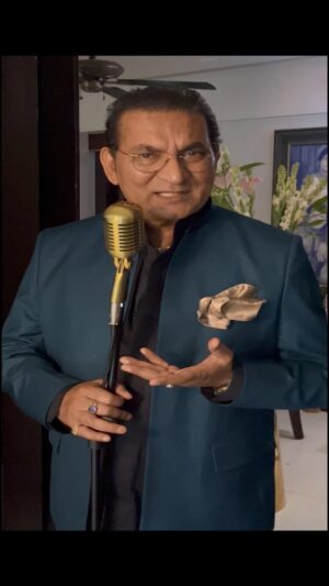 Abhijeet Bhattacharya Instagram - #7th #June #Mumbai ...#ABHIJEETLIVE 

#abhijeetunplugged 
#abhijeetsongs 
#lamusica 
#abhijeetfans 
#shanmukhanandhall 
#ravindrajaineventmanagment 
#chaandtaare
#bollywoodsongs 
#bollywoodmusic 
#abhijeetliveinconcert
