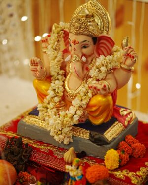 Abhinav Shukla Instagram - Ganpati Bappa Morya 💖🙏🏼… May he bless you and your  families  with health and abundance