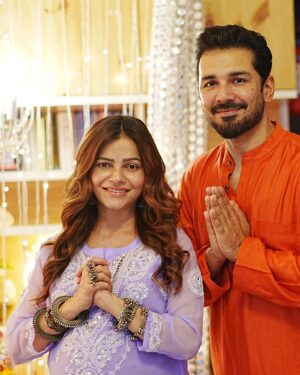 Abhinav Shukla Instagram - Ganpati Bappa Morya 💖🙏🏼… May he bless you and your  families  with health and abundance