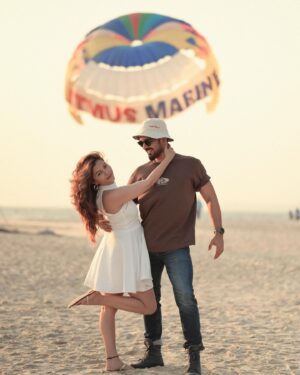 Abhinav Shukla Instagram - Beached in Goa 

@travelwithjourneylabel 
@planethollywoodgoa 
@viikingclub 
 
#JourneyLabel #TravelWithJourneyLabel #ThinkHolidayThinkJourneyLabel #YouAreSpecial #LuxuryHoliday #PlanetHollywoodGoa #FamilyGetaway