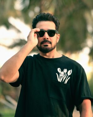 Abhinav Shukla Instagram - Beached in Goa 

@travelwithjourneylabel 
@planethollywoodgoa 
@viikingclub 
 
#JourneyLabel #TravelWithJourneyLabel #ThinkHolidayThinkJourneyLabel #YouAreSpecial #LuxuryHoliday #PlanetHollywoodGoa #FamilyGetaway