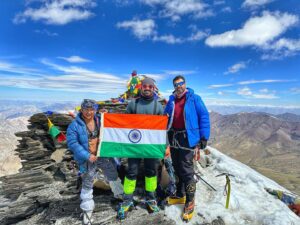Abhinav Shukla Instagram - 2 Weeks 2 Summits !  Ut Kangri (6070) Kang Yatse II (6250) . 💪🏼 A big thankyou to my family.  Thankyou @coleman_india_ @rocksportindia  #byot. @jaggabrar__1