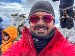 Abhinav Shukla Instagram - Successfully Summited UT Kangri (6070 mtrs) on 29th July at 0900 hrs . Special thanks to @mingmadai8000er and myself. 😀.. To my family and @rubinadilaik for believing in me & @cho_expeditions 🙏🏻