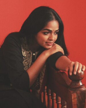 Abhirami Bose Instagram - Era-hopping in my mind🍂