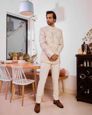 Abhishek Banerjee Instagram - When In doubt  smile :) 😋😋

Styled by @robertson_lyngdoh_
Wearing @chandrikaraamzofficial
Shot by @Mohitvaru
Fashion Asst @aakritii.07

Hair @arbazshaikh6210 
Make up @makeupby.shiva 

#actor #actorslife #fashion #photoshoot #poser