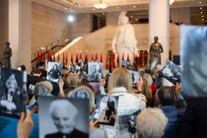 Abigail Spanberger Instagram - Today, I was honored to escort Holocaust survivors to the @HolocaustMuseum Days of Remembrance ceremony at the U.S. Capitol. May today be a reminder to honor the millions of murdered men, women, and children, keep survivors' stories alive, and combat the rise of antisemitism.