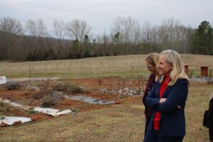 Abigail Spanberger Instagram - Today, I joined USDA Under Secretary Jenny Moffitt and Virginia producers in Culpeper County to discuss new funding to support local food systems.

I enjoyed hearing from local producers and discussing how funding from the Local Agriculture Market Program (LAMP) can bolster job creation and economic growth in rural communities. 

I also enjoyed the opportunity to tour the 4-acre farm, Carver 4-County Museum, and facility.

Thank you all for coming out!