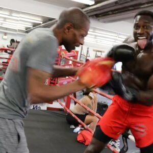 Abimbola Osundairo Instagram - 6 months in the game 🥊 and ranked #25 in the world #WBC. Not too shabby 😏 

A lot more needs to be done before we become world champion but thank G-D we’ve  never been afraid to get our hands dirty 😜

Grateful to the team and everyone following us along this journey🙏🏿

What’s that famous saying 🤔 “The SPRINT continues 🏁”