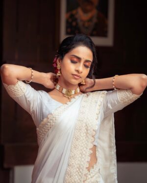 Abitha Venkat Instagram - Onam Ashamsakal 🌸 
.
..
#onam #onamcelebration #2023 #kerala #onamspecial #trending #chennai #abithavenkataraman