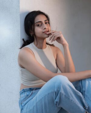 Abitha Venkat Instagram - 🤍🐧
On cam: @irst_photography 
.
..
#mottamadi #breeze #photoshoot #chennai #india #model #casual