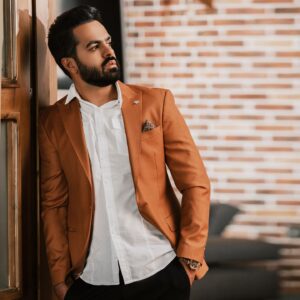Abolfazl Mousavi Instagram - درست در همان لحظه که دیگران 
نا امید می شوند، 
افراد موفق ادامه می دهند... 

#mousic #photo #singer #consert #live #mousicpop #abolfazlmousavi.official
#instagram #instagood #mood #photographer #photography #photography📷 #photograph #modelling #model

#موزیک #عکس #خواننده #کنسرت #لایو #عکاس #عکاسی #مدل