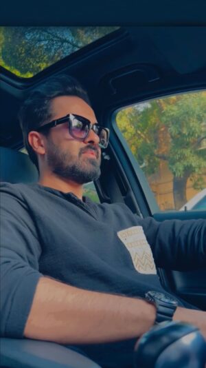 Abolfazl Mousavi Instagram - ❤️
@mohsenmousavi.i 
@fattahfathi 
@arazmousavi 
@shayan.sharafii 
@realmoheb 

#ابوالفضل_موسوی
#دوچرخه_۶نفره
#موزیک
#عاشقی