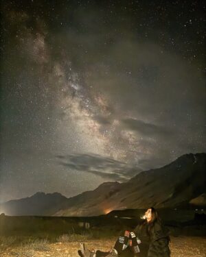 Adaa Khan Instagram - Milky Way vibes and cosmic nights 🚀🌠
“SPITI you are Magical”
.
.

Thank you @arceducators for this beautiful experience ♥️🔭
#stargazing #spitivalley #travelphotography #adaakhan #bucketlist #travelholic #iphone15