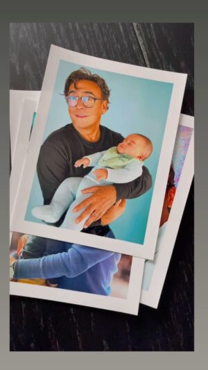 Adal Ramones Instagram - Estás son cuatro razones que elevan de nivel mi felicidad. Cuatro bellas razones de que mi paso por esta tierra vale la pena… Dios me ha entregado cuatro grandes regalos que son mi responsabilidad y al final me pedirá cuenta de ello. 

Mi Paola, Diego, Cristobal y Cayetano, mis cuatro chicos, ellos me hacen tener mis anhelos y sueños más puros y profundos. 

Solo pido cometer los menos errores posibles para encaminar a seres humanos buenos y que sean mil veces mejor que yo.

Solo pido que Dios los cuide en su camino y guíe sus pensamientos. Que lleguen a vivir plenos y en paz. 

Gracias Dios, por enviarme a CUATRO MAESTROS de VIDA. Amén. 

Feliz día del padre a quien si se ganan ese título 👊🏻✅

.