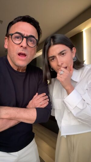 Adal Ramones Instagram - Lo que me pide hacer mi hija! 

… Pero me divierto con ella en todo! ❤️🎬😎🥰❤️