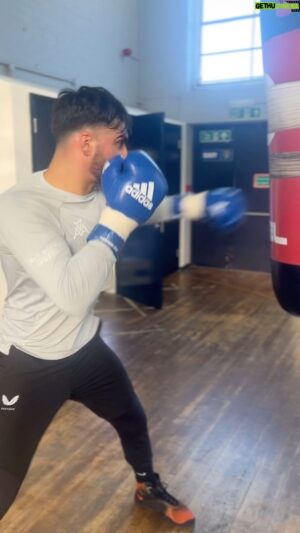 Adam Azim Instagram - Back in the gym 🏋️‍♀️ having some fun on the bags.
2024 smoke season baby 💯

-

-

-

#adamazim #boxing #fyp #training