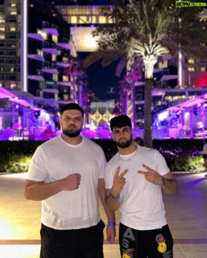 Adam Azim Instagram - Living in the moment 🇦🇪

-

-

-

📸: @ovoali_