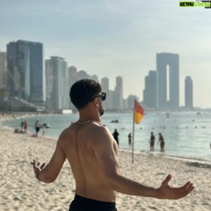 Adam Azim Instagram - Annual leave 🇦🇪

-

-

-

📸: @ovoali_