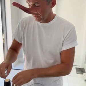 Adam Beales Instagram - He had no idea… 😂👃 #reels #funny