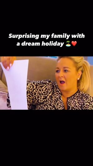 Adam Beales Instagram - Love doing stuff like this for my family ❤️

Where’s your dream holiday destination? 🏝️🍹

#reels #surprise #gift #holiday #emotional #money #dreams #success #motivation #grind