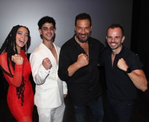 Adam El Sharkawy Instagram - ‎من العرض الخاص لفيلم ٥ جولات 🥊, شكراً لكل اللى حضروا و شكراً لفريق العمل الرائع اللى اشتغل علي الفيلم
 ‎واتمنى فيلمنا يعجبكوا 🙏🏽 
Suit: @mr.tuxedos 
Jewelry: @azzafahmy
Stylist: @donyaelhamzawy
Hair: @yaya_hairstylist