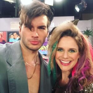 Adam Hagenbuch Instagram - Happy Birthday to @andreabarber the best TV sister I ever had! Andrea is a comic genius and she’s also the only member of the cast who wrote an episode of the show as far as I know! Crazy enough, her birthday and my real sister’s birthdays are only a couple days apart. 
Coincidence?
.
.
#fullerhouse #birthday #andreabarber