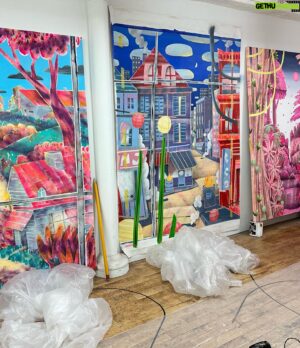 Adam Lucas Himebauch Instagram - “This is downtown, looking out my window. There’s a type of circus energy here. Always something to look at. I even added the outline of an elephant into the painting.” 

See this large painting and more at Adam’s Never Ever Land exhibition @ 956 Madison Avenue. On view until March 16th. Adam is “in residence” until the 9th! -Sydney🚀