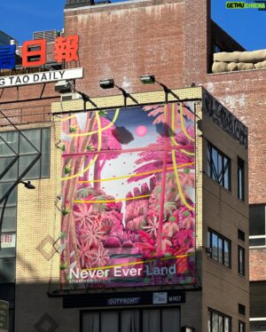 Adam Lucas Himebauch Instagram - …
“Never Been to Jamaica” 
96 x 84 inches 2023

A large pink jungle painting, part of Adam’s exhibition currently on view. Catch it in NYC before it closes on March 16th. -Sydney