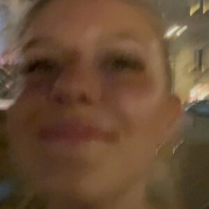 Adam Mišík Instagram - Tak jsme po roce zase vyrazili na naší milovanou Sicílii. Potřeboval jsem trochu dobít baterky na tomhle magickém místě a taky inspiraci, abych vám pak mohl poslat další bengry a spoustu dalších krásnejch věcí. Za pár dní se vracím a zase to rozjedeme na shows. Love A❤️
