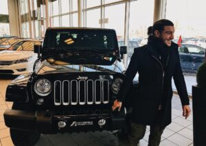 Adamo Marinacci Instagram - Enfin! Jeep wrangler Sahara 2018, merci 🙏 énormément à vous, c’est incroyable jamais j’aurais cru me rendre là et c’est grâce à vous tous! Je vous aimes inconditionnellement et je vous serai éternellement reconnaissant!! ❤️😊❤️😊❤️😊🙏🙏🙏 /// @alexandra_stellini