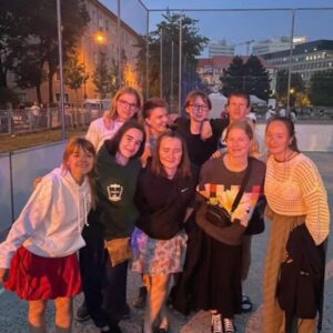 Adéla Heftyová Instagram - dvor 2023 🎉🩷 #gjh