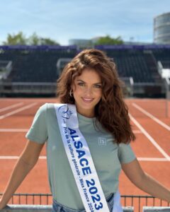 Actress Adeline Vetter HD Instagram Photos and Wallpapers June 2024