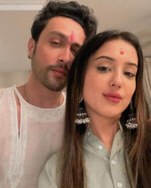 Adhyayan Suman Instagram - Seasons  have changed but our poses haven’t ! @riyasharmaa_09 daarling Happy birthday to you once again ! The nicest purest soul friend ! Our friendship has been constant and so has our trust, care for each other ! You have always looked out for me and been there during my darkest times !! You are my bestie in the truest sense ! God bless you beta ! Proud of where you are ! And where you will be !Love always AS