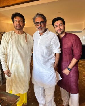 Adhyayan Suman Instagram - The man who changed my life …… my fountainhead! Just beyond my imagination ! I love you sir 🧿❤️🧿❤️❤️🧿❤️🧿♾️♾️♾️🧿🧿🧿❤️❤️ Ganpati Bappa Morya 🙏❤️