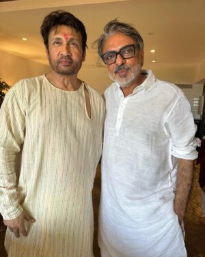 Adhyayan Suman Instagram - The man who changed my life …… my fountainhead! Just beyond my imagination ! I love you sir 🧿❤️🧿❤️❤️🧿❤️🧿♾️♾️♾️🧿🧿🧿❤️❤️ Ganpati Bappa Morya 🙏❤️
