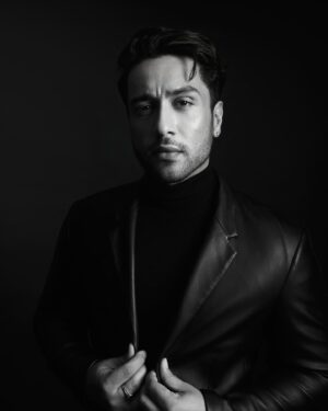 Adhyayan Suman Instagram - Even in the dark baby I’mma shine bright 💫