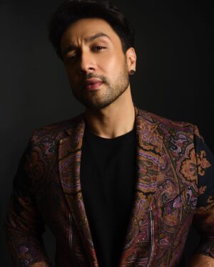 Adhyayan Suman Instagram - Riding high on soul power 🔋