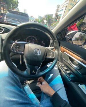 Adipati Dolken Instagram - Kerja dulu @hondajakartacenter