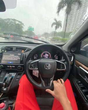 Adipati Dolken Instagram - Happy sunday 😌 @hondajakartacenter
