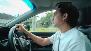 Adipati Dolken Instagram - Kita udah trip keliling liling sekarang saat nya kota kebanggaan kita semua yang di angkat cerita nya.. tunggu kita yaa @dotentertainment x @hondajakartacenter