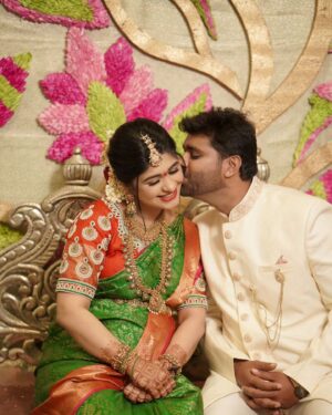 Aditi Prabhudeva Instagram - With the right person, LOVE is a BLESSING ❤️ @yashas.patla 
.
.
.
.
@rainbow_photography_official 🌷
@artistryby_priyankaharish ⚘️
@mehendistoriesbykiran 🎊