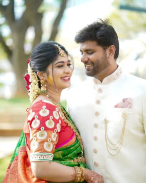 Aditi Prabhudeva Instagram - With the right person, LOVE is a BLESSING ❤️ @yashas.patla 
.
.
.
.
@rainbow_photography_official 🌷
@artistryby_priyankaharish ⚘️
@mehendistoriesbykiran 🎊